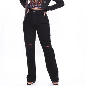 Fashion Nova // Caught in a Fantasy Boyfriend Jeans